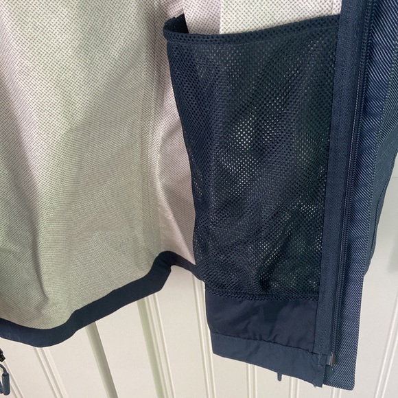 The North Face Woman's Navy Outerwear Parka S - Picture 6 of 9